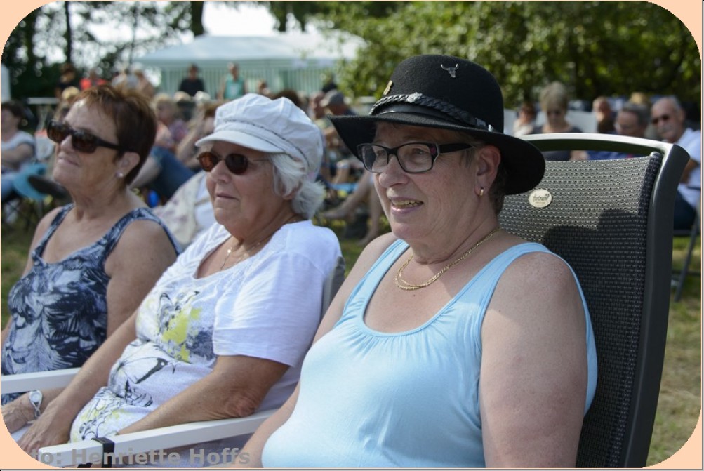 View 20160827-112©HHOFFSDick'sPicknick