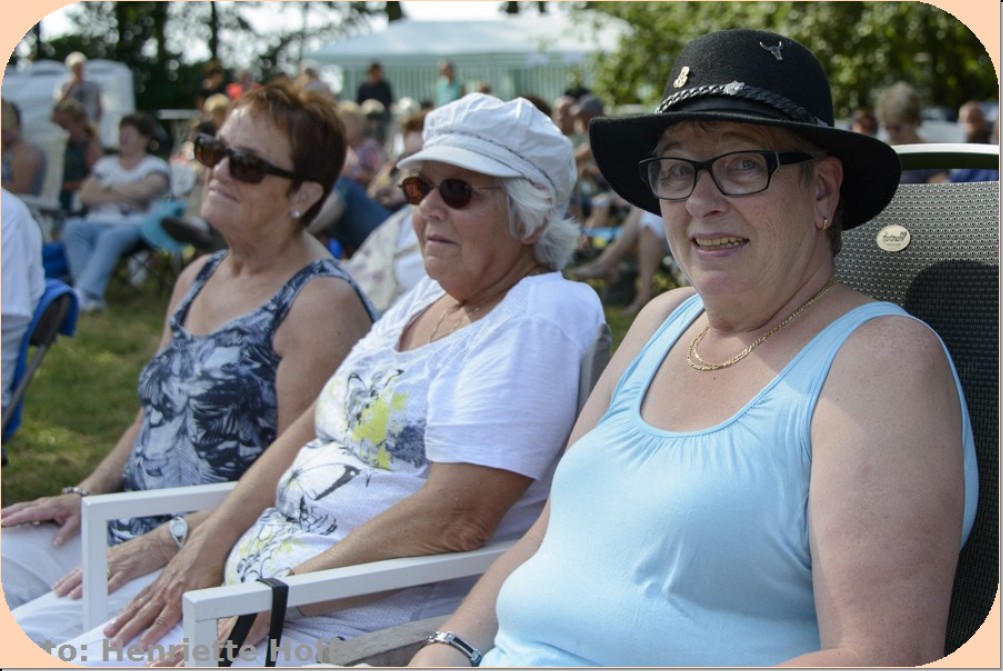 View 20160827-113©HHOFFSDick'sPicknick